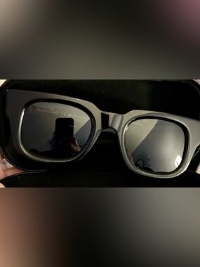 Salvatore Ferragamo SF2105S Sunglasses.  NWOT in case